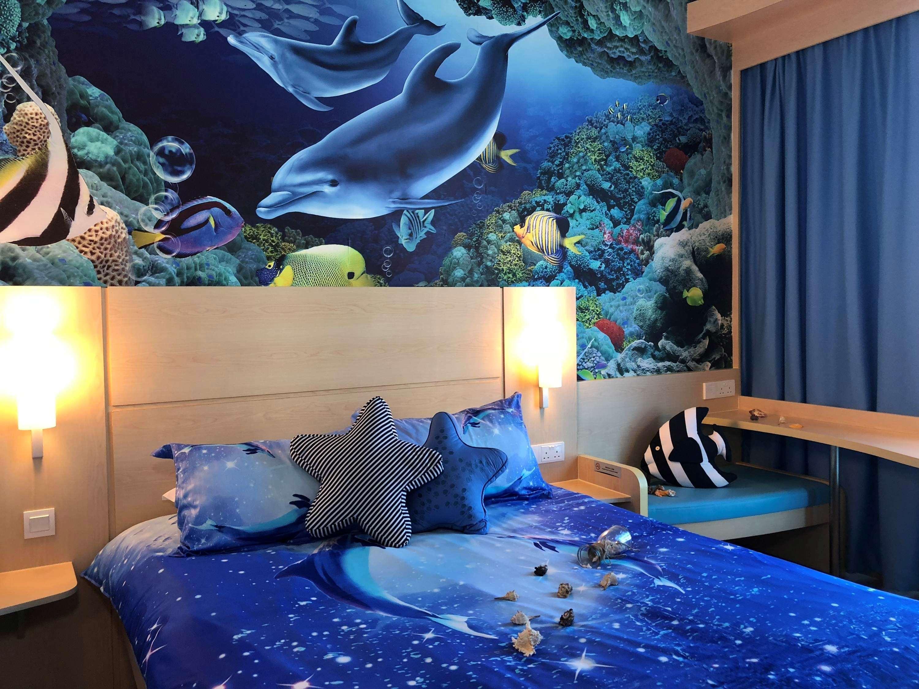 Hotel Ibis & Sheung Wan Hong Kong