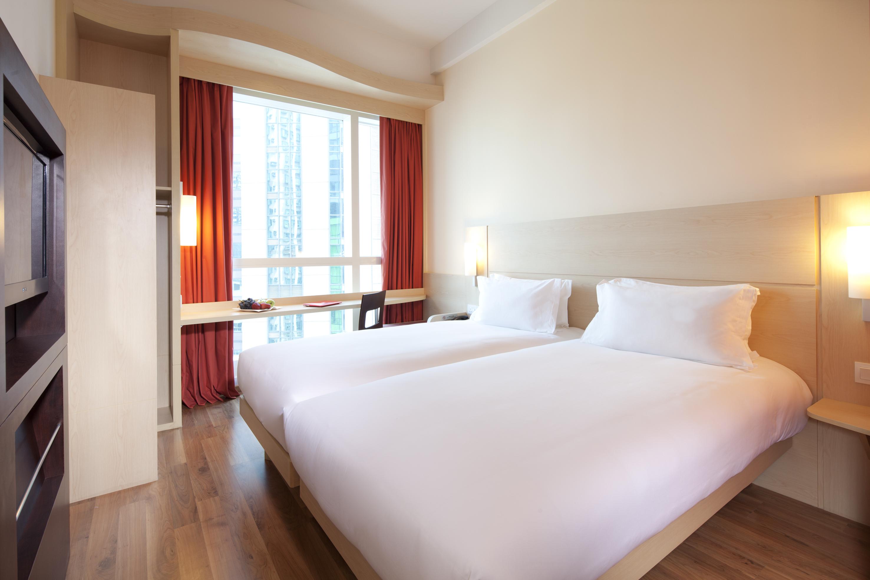 Hotel Ibis & Sheung Wan