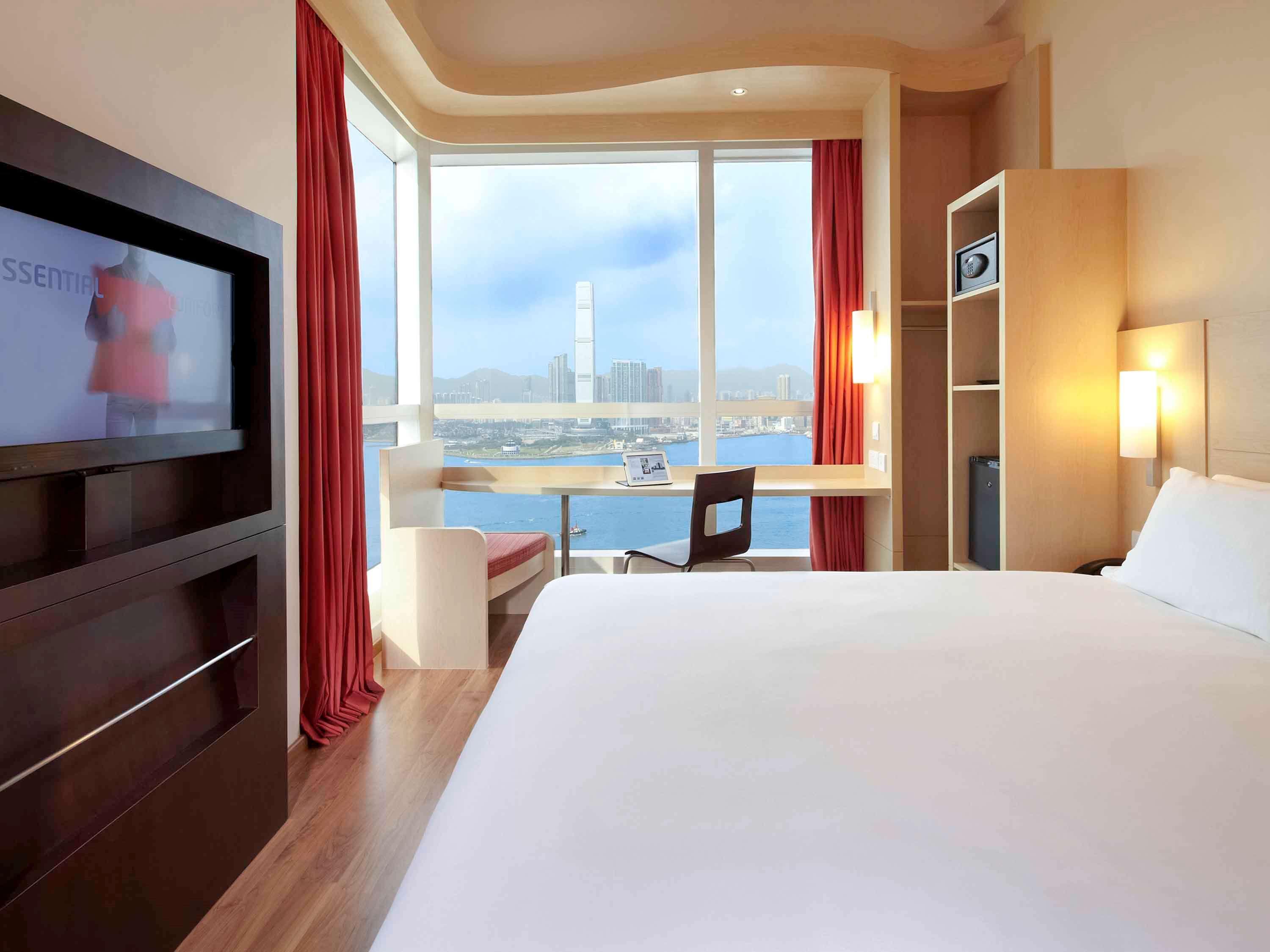 Ibis & Sheung Wan Hotel 3*