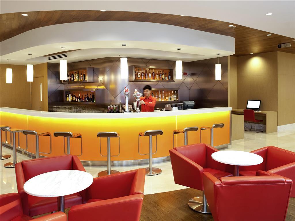 Hotel Ibis & Sheung Wan Hong Kong