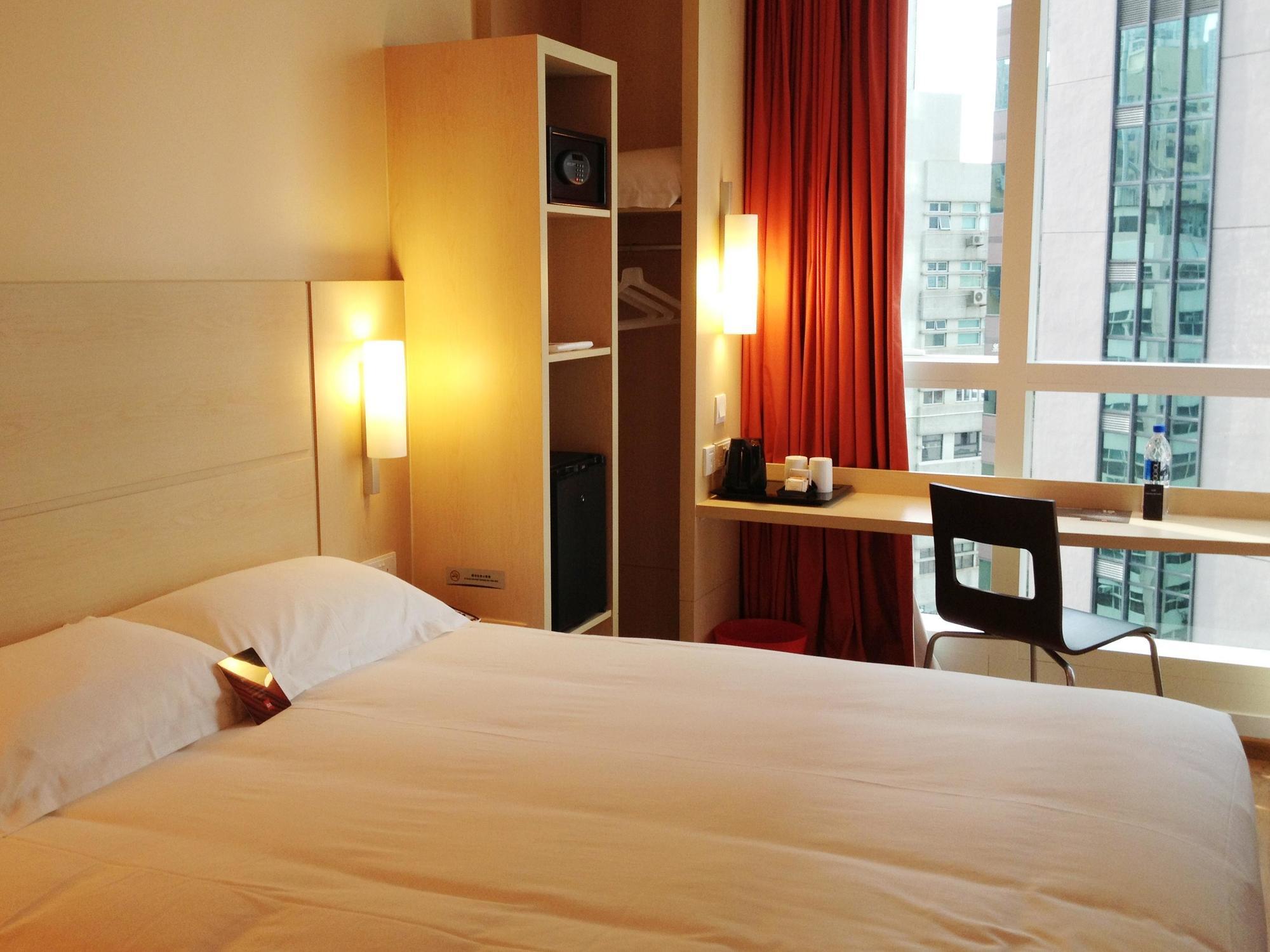 Ibis & Sheung Wan Hotel