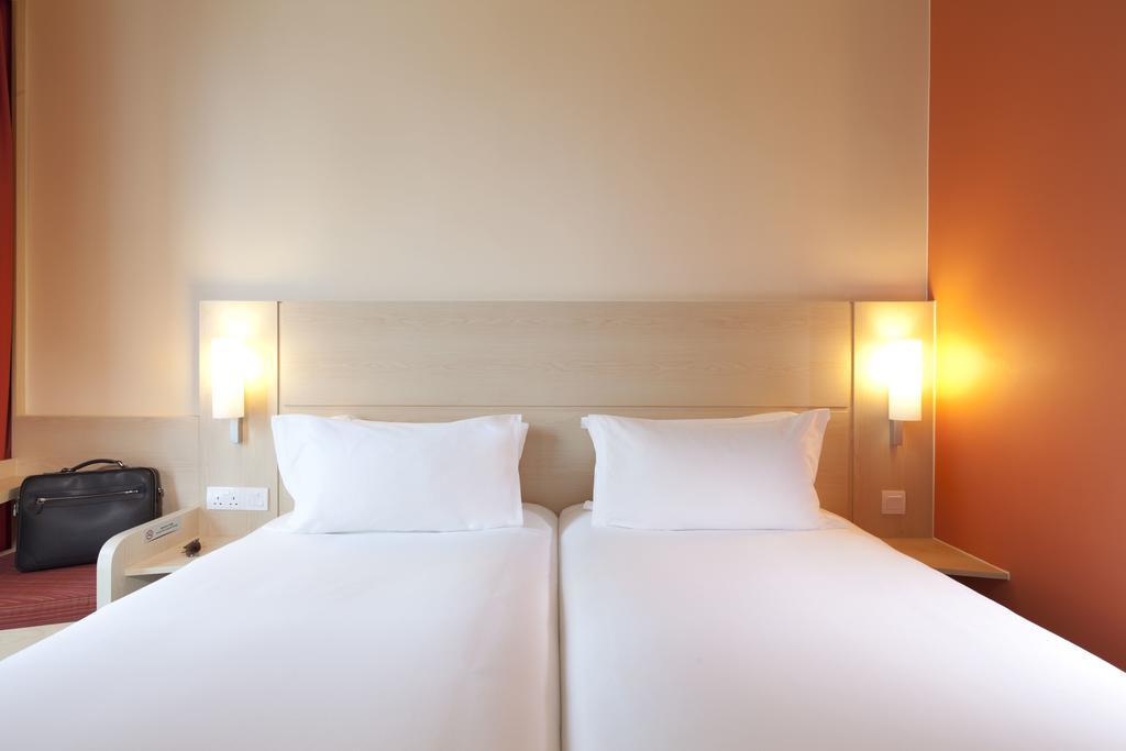 Hotel Ibis & Sheung Wan 3*